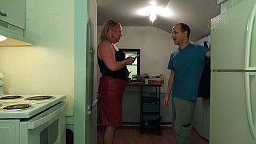 Guy Decides to Dress as Woman for the First Time