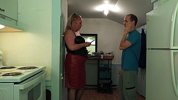 Guy Decides to Dress as Woman for the First Time