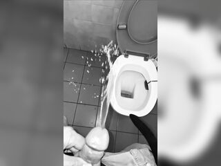 My mamma intend to screw me up cuz i void urine everywhere in da abode