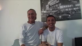 Horny Babe Rubs Her Big Clit and Pussy Lips