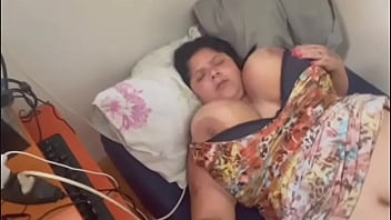 Passei a m&atilde_o na minha meia irm&atilde_ e acabei fudendo ela - Firegreen2