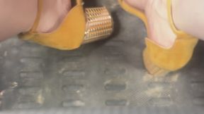 En voiture en talons