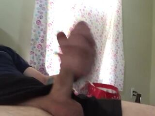 Jerking off my 9.5” weenie