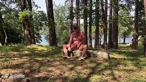 je me masturbe devant des voyeurs au lac des montagnes