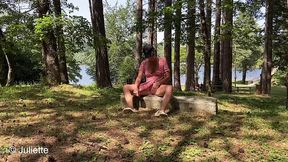 je me masturbe devant des voyeurs au lac des montagnes
