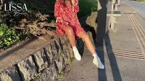 Mujer caliente se exhibe y toca a si misma e bus publico