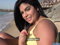 Bigass n bigtits POV babe public fucked outdoor on beach