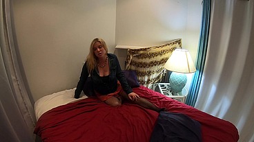 Stepson gets to cum inside his stepmom's pussy (POV) - Erin Electra