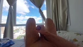 Masturb�ndome a la vista de mis vecinos hasta acabar por todo mi cuerpo