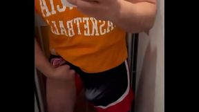 Au moment o&ugrave_ ma grosse bite glisse dans ta petite, ton destin est scell&eacute_ pour toujours !Pas de retour en arri&egrave_re et t ...