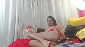 Travesty dotada levando pica no pelo de vizinho casado safadinho