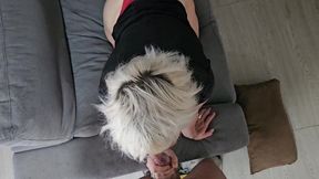 je suce un inconnu et recois grosse ejac devant mon cocu et lui fait lecher
