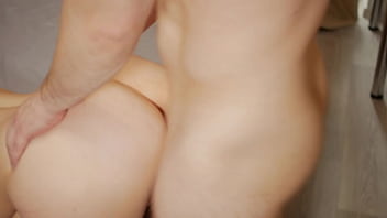 Beautiful wife sucks her husband&#039_s and gets cumshot.