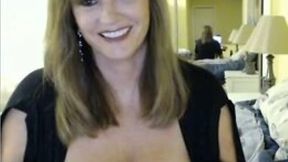 This mature slut is a goddess and her technique for masturbating is great