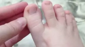 I masturbate with my feet just for you