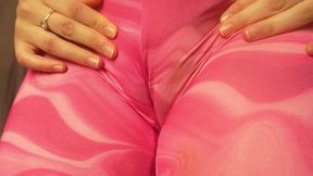 Pregnant Stepsister Camel toe pussy doing twerking and masturbating in pink leggings