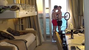 une bonne baise esur un bateau de croisiere