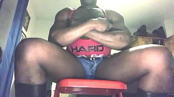 Black Muscle Nipplepig Load Bust Session