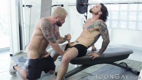”Gym jocks Archer Croft & Riley Mitchell in wild butt plowing”