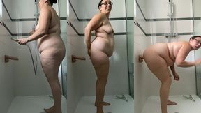 je me baise en levrette sous la douche avec mon god ventouse premiere partie...