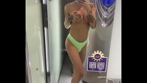 I went to the solarium to tan my butt#shemale #tranny #ladyboy #sexy #tgirl #TsPorn #TransPorn #RussianTGirl #Orgasm #tra...