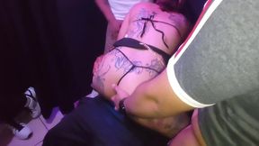 danabarzagli - delicioso gang bang en cabinas 4 vergas para mi solita y cuatro cuernos para mi esposo