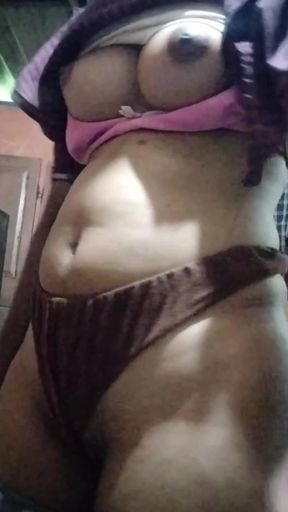 Horny Kerala Girl Shows Her Juicy Pussy &amp; Shakes That Thick Desi Ass