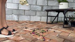 flower crush in summer sandals mov