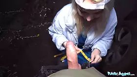 Martingun blonde pizza delivery girl with natural boobs gets her wet pussy pounded in public