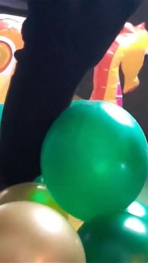 Balloon Garland: How Long Will the Balloons Stay Intact?