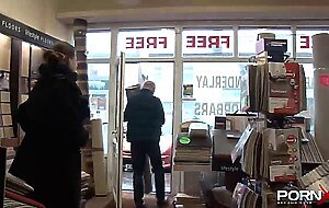 Porn xn sexy babe pissing in public