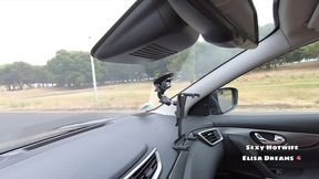 m exhibant en me godant sur la plage j adore m exhiber et encore plus en vous ...