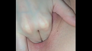 Hot wife rubs clit