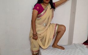 Indian Bhabhi Cheat Hubby Sex with Devar in Saree with Hindi Audio