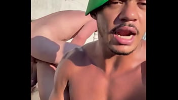 Ao vivo diretamente da Mans&atilde_o Hot. Carnaval a todo vapor por aqui
