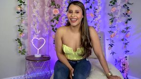 Cheating girlfriend shows off sexy feet