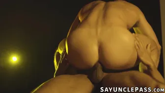 Muscular Skyy Knox barebacks Milo hard and deep