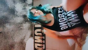 Lusi loves to show off his nugget