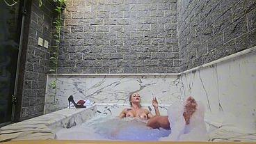 It was just for a smoko but I got hot and had an orgasm.