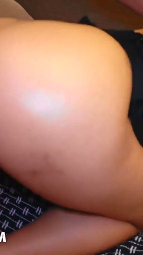 Thick MILF Latina gives booty to gringo big cock sugardaddy   Clip 1