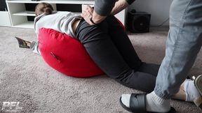 Fucked my nerdy stepsister on yoga ball while she was reading and came on her ass