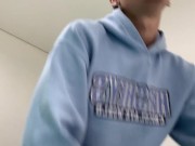 ME CALIENTA QUE MI VECINO CASADO ME VEA DESDE SU APTO