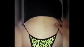 Loira rabuda mostrando todo o seu talento