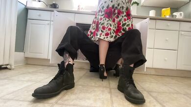 Big ass milf rides handyman in her kitchen sundress