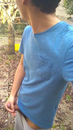 Pretty 18yo teen caught masturbating outdoor