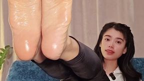Stroke to My Oily, Wrinkled Soles – JOI Foot Worship with Asian Goddess Elva Findom