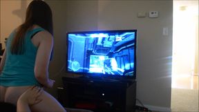 Playing Halo While Riding Courtney's Face