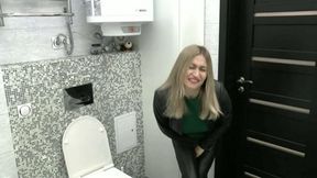 You can not hold anymore and pee your pants WMV FULL HD 1080p