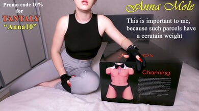 PAWG Anna Mole rides and twerks on a DILF's cock while worshiping his feet
