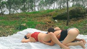 esposas putas latinas follando con extranos en el bosque comen concha verga y culo